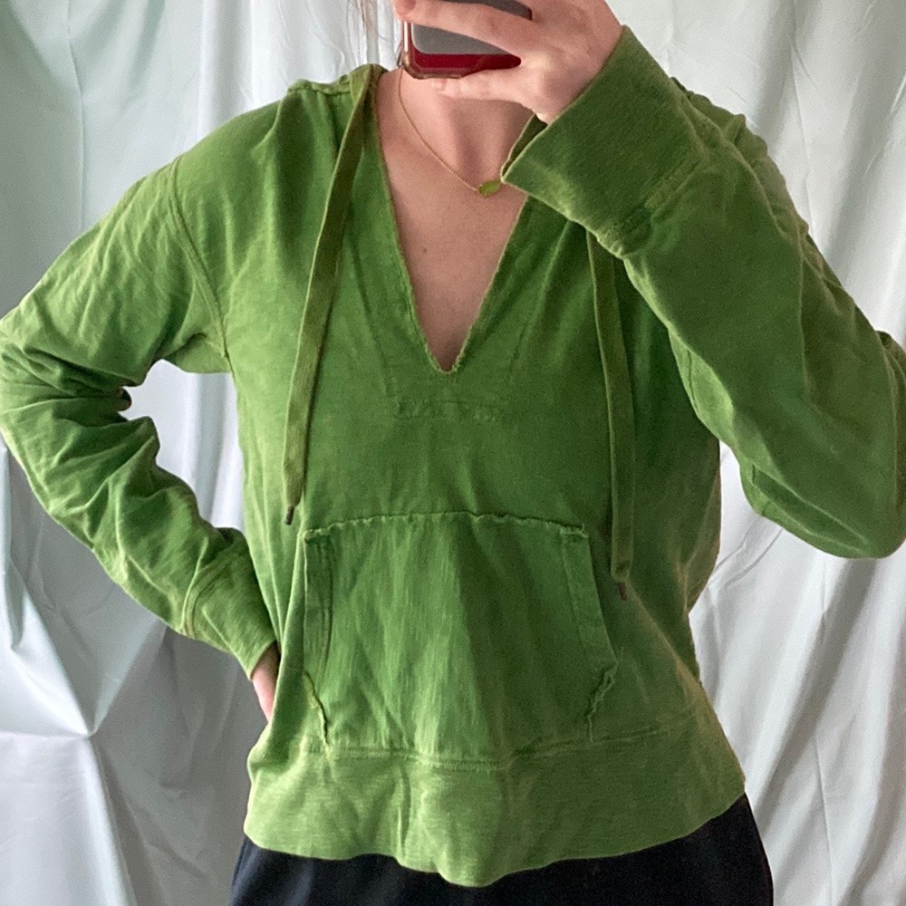 Green cropped sweatshirt